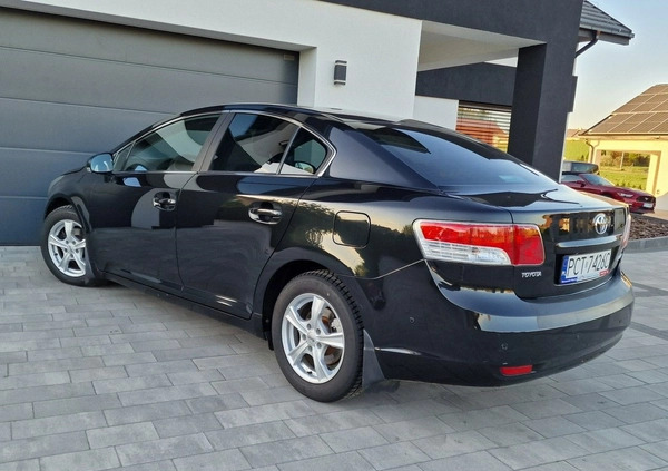 Toyota Avensis cena 31990 przebieg: 137158, rok produkcji 2010 z Skarszewy małe 407